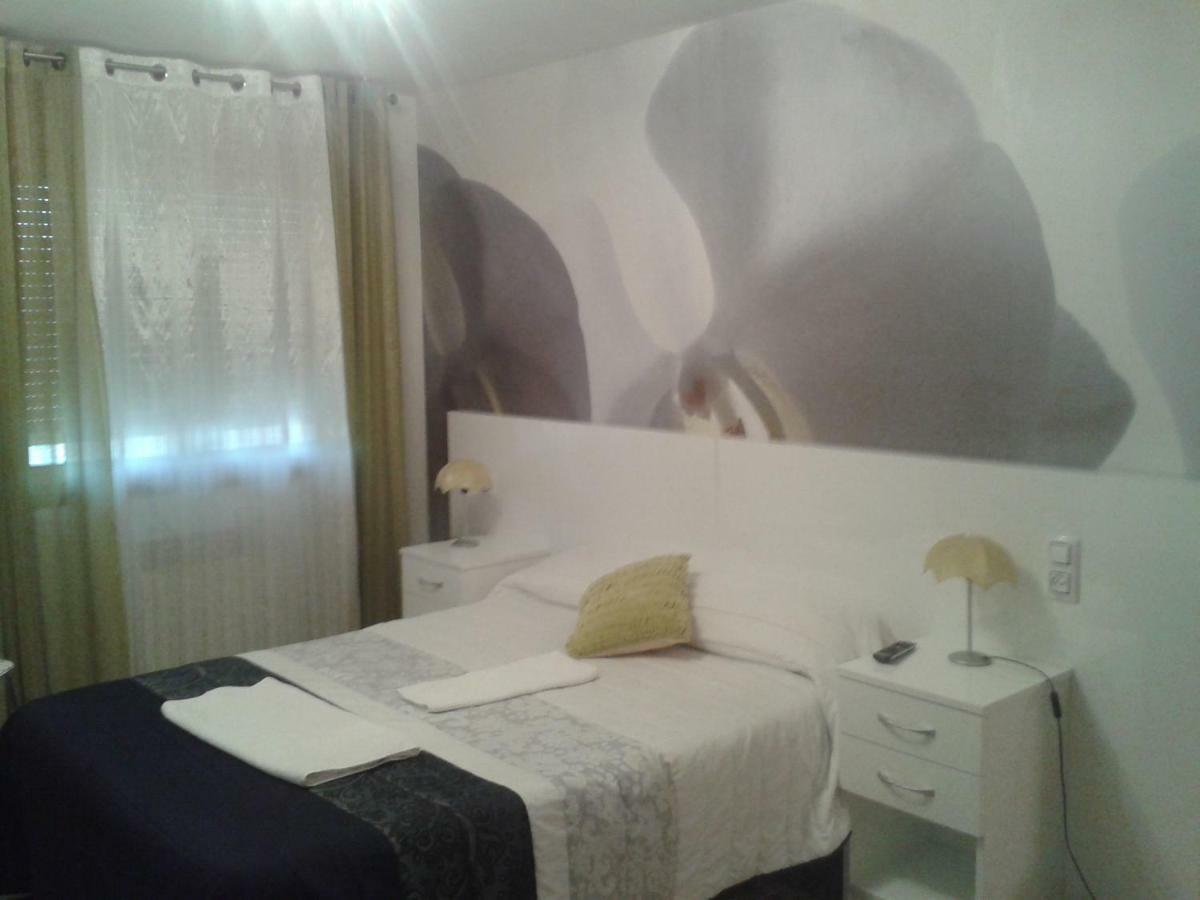 Hostal Texas 2 Fuentes de Ebro Zewnętrze zdjęcie