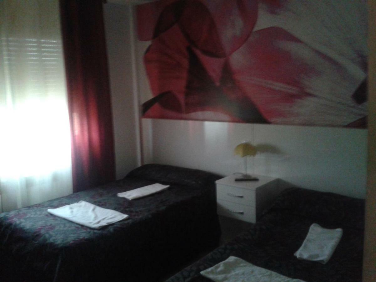 Hostal Texas 2 Fuentes de Ebro Zewnętrze zdjęcie
