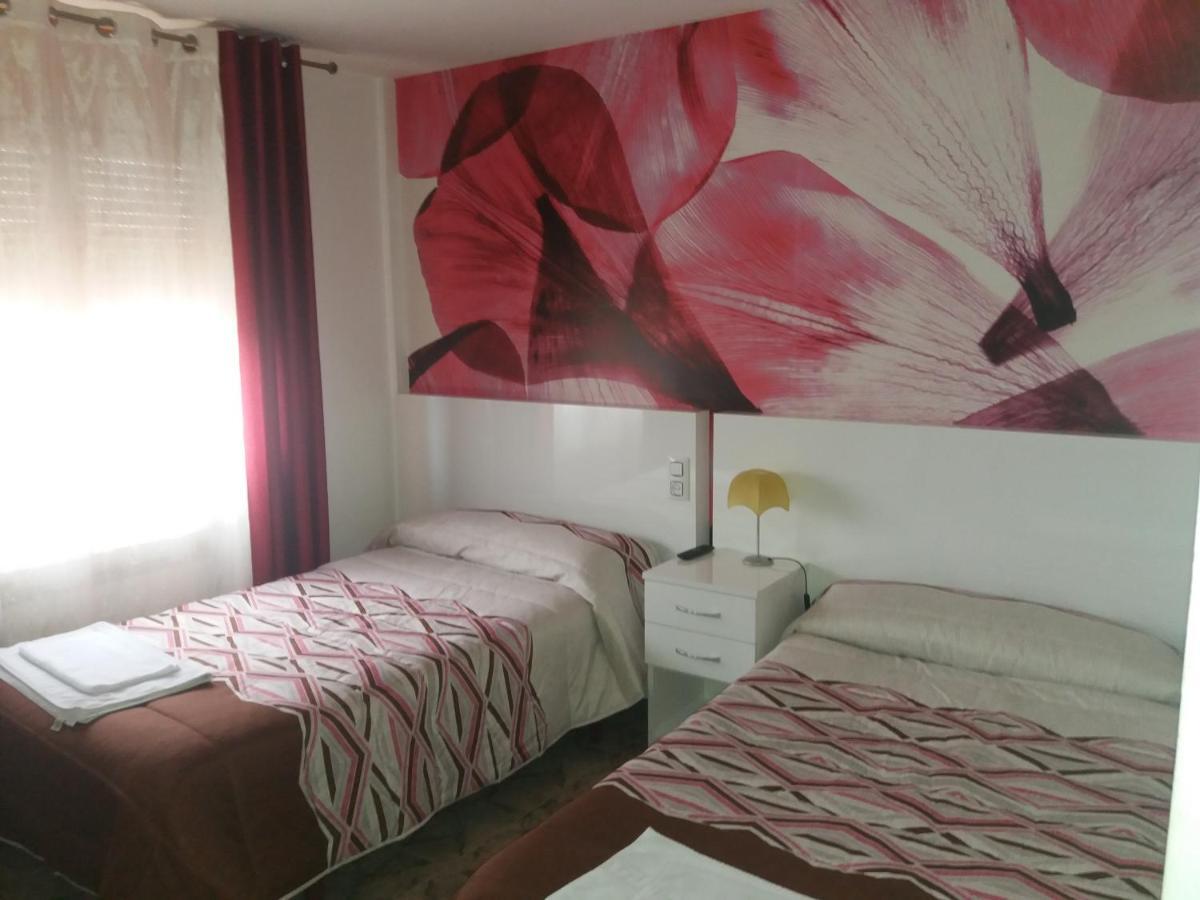 Hostal Texas 2 Fuentes de Ebro Zewnętrze zdjęcie